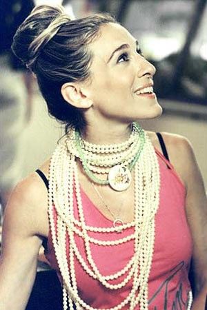 Sarah Jessica Parker - pearls - pearl jewellery photos via mylusciouslife.jpg